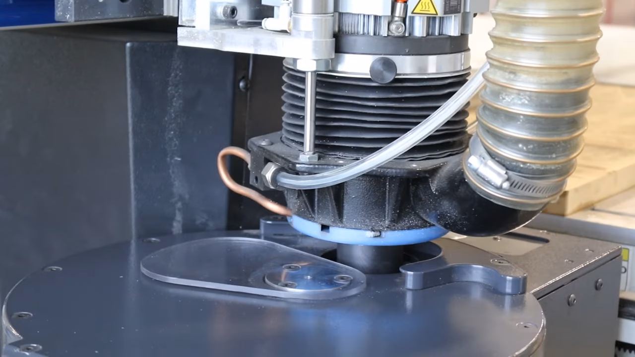 How Brooks Signs Uses AXYZ CNC Routers for Precision ACM Signage and Large-Format Panel Processing 2 Automatic Tool Changer